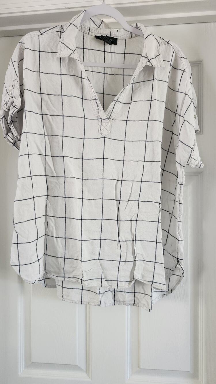 Tahari Plus Size 1X Windowpane Plaid V-Neck Short Sleeve Popover Shirt #340